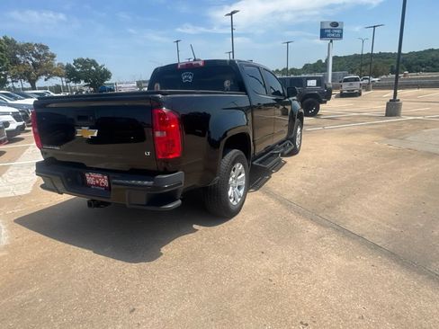 Used 2018 Chevrolet Colorado LT RWD image 3