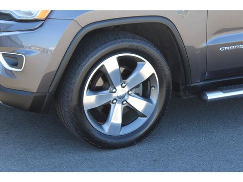Used 2015 Jeep Grand Cherokee Limited w/ Luxury Group II AWD/4WD image 6