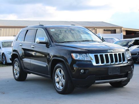 Used 2013 Jeep Grand Cherokee Limited image 9