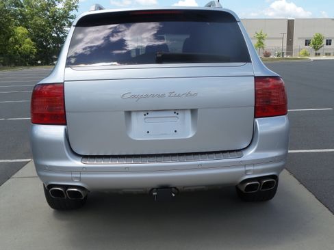 Used 2004 Porsche Cayenne Turbo image 56