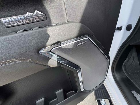 Used 2023 Chevrolet Silverado 1500 High Country w/ High Country Premium Package image 12