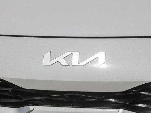 Used 2023 Kia Forte LXS FWD image 6