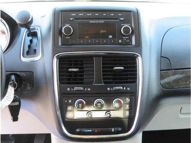 Used 2015 Dodge Grand Caravan SE w/ Quick Order Package 29E SE FWD image 6