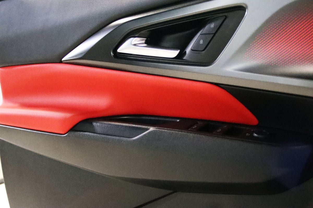 Used 2025 Chevrolet Equinox EV RS FWD image 48