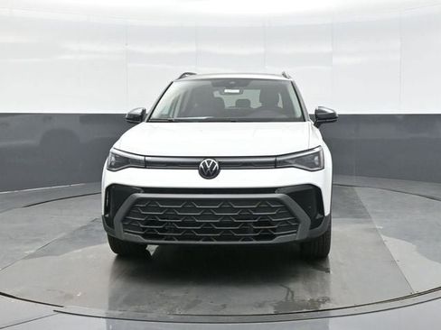 New 2026 Volkswagen Taos SE AWD/4WD image 2
