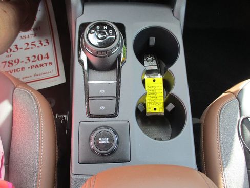 Certified 2024 Ford Bronco Sport Outer Banks w/ Tech Package image 9