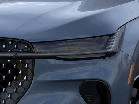 New 2026 Lincoln Nautilus Premier image 18