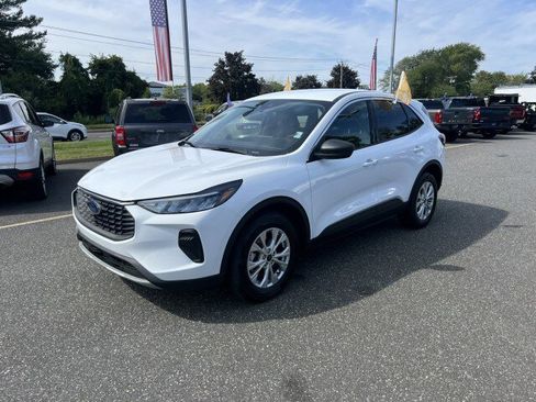 Certified 2024 Ford Escape Active w/ Tech Pack #1 image 3