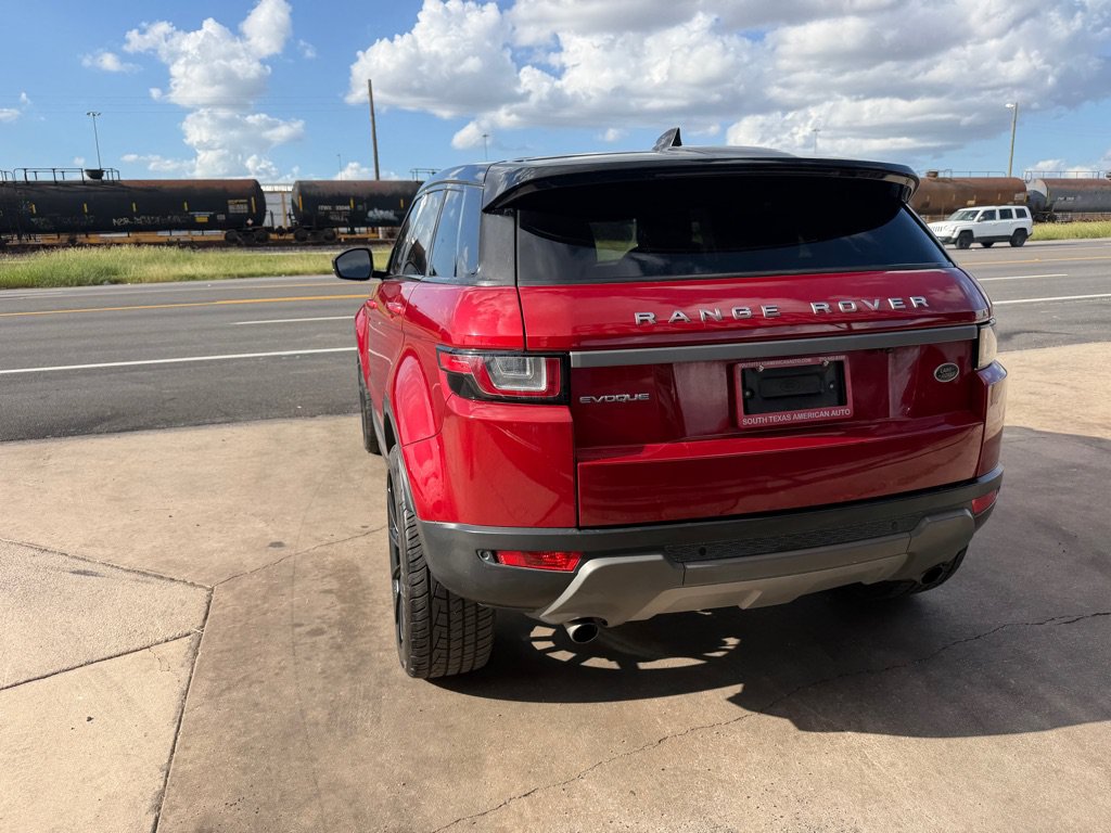 Used 2018 Land Rover Range Rover Evoque SE AWD/4WD image 24
