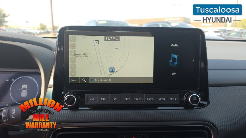 Used 2023 Hyundai Kona Limited AWD/4WD image 19