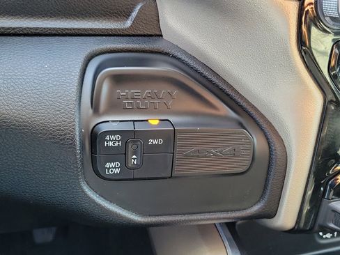 Used 2024 RAM 2500 Laramie AWD/4WD image 11