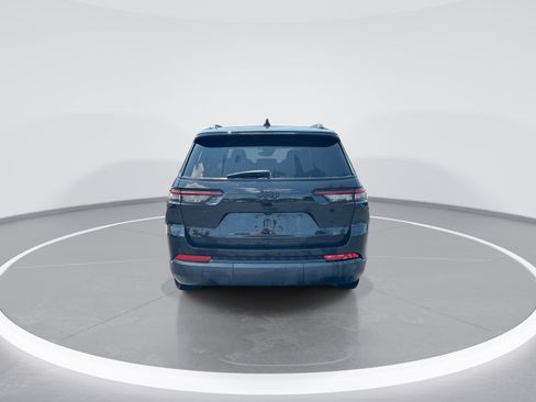 Used 2023 Jeep Grand Cherokee L Laredo RWD image 8
