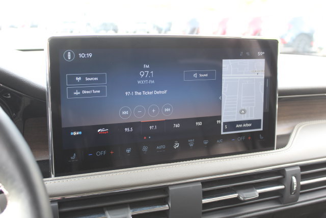 Certified 2024 Lincoln Corsair Reserve w/ Equipment Group 201A AWD/4WD image 27