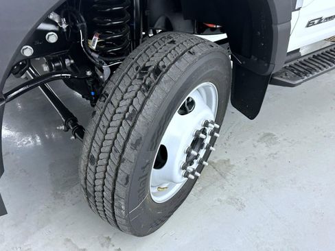 New 2026 Ford F550 4x4 Regular Cab Super Duty image 18
