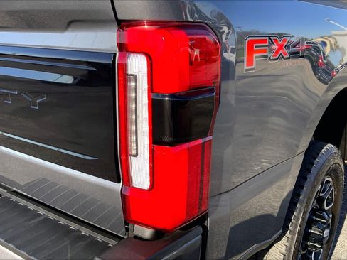 Used 2026 Ford F250 Platinum AWD/4WD image 38