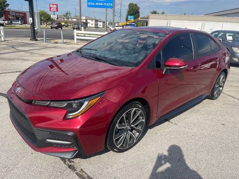 Used 2022 Toyota Corolla XSE FWD image 3