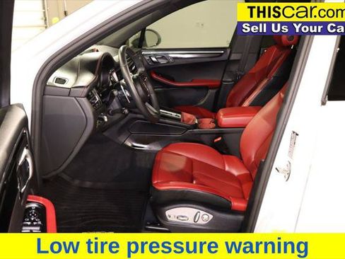 Used 2025 Porsche Macan Turbo AWD/4WD image 24