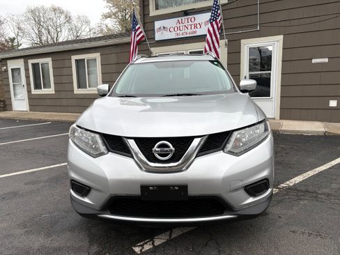 Used 2015 Nissan Rogue SV w/ SV Moonroof Package AWD/4WD image 2