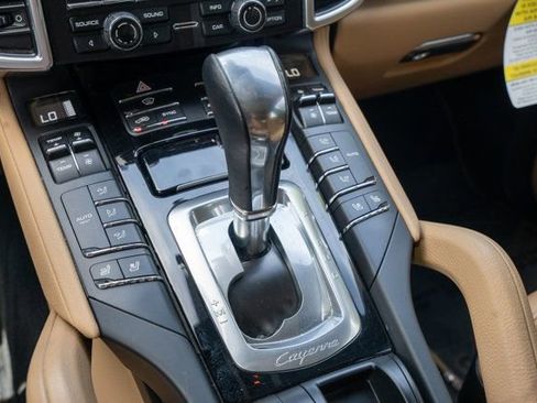 Used 2014 Porsche Cayenne AWD/4WD image 30