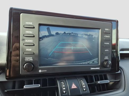 Used 2022 Toyota RAV4 XLE Premium image 20