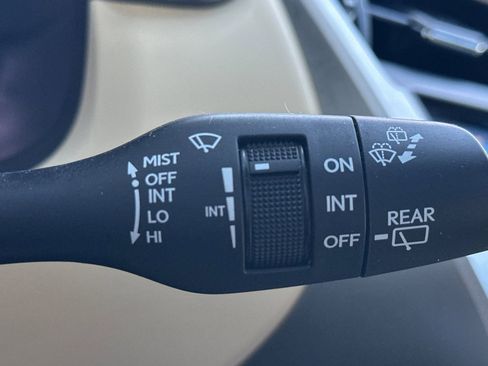 Used 2015 Lexus NX 300h AWD image 33
