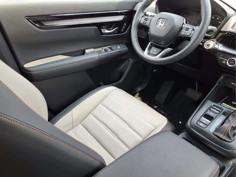Used 2024 Honda CR-V Sport Touring image 9
