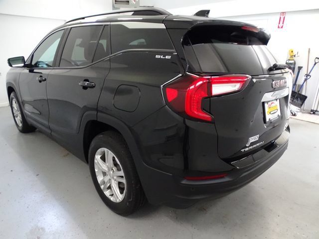 Certified 2024 GMC Terrain SLE w/ Driver Convenience Package AWD/4WD image 18