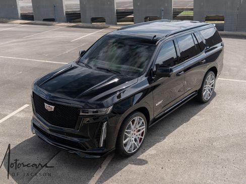 Used 2023 Cadillac Escalade V image 24