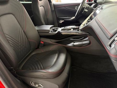 Used 2023 Aston Martin DBX AWD/4WD image 18