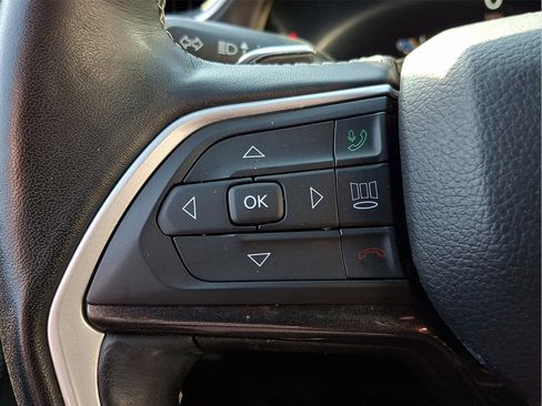 Used 2022 Jeep Grand Cherokee L Laredo image 22