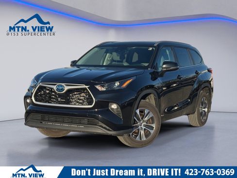 Used 2023 Toyota Highlander XLE image 1