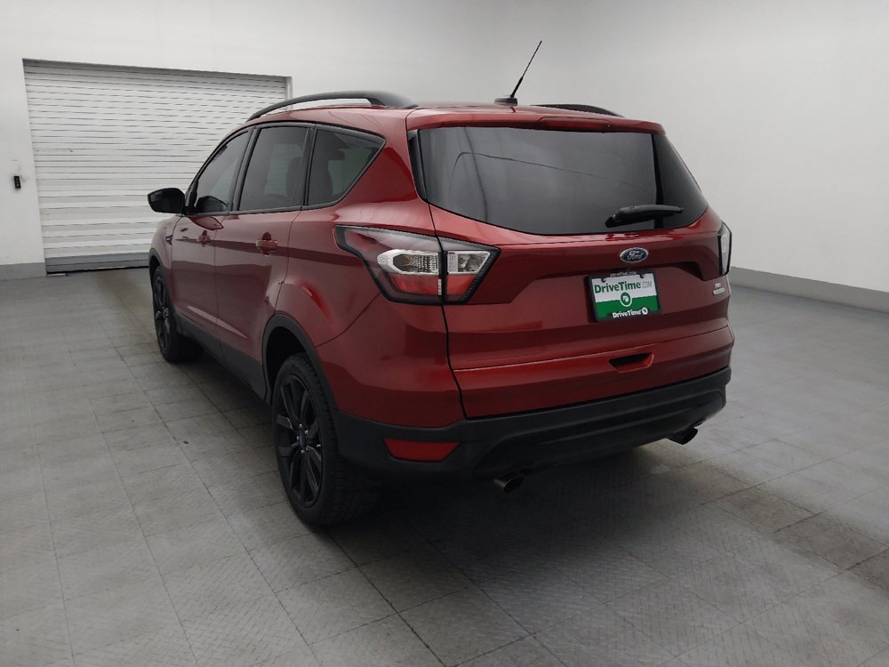 Used 2017 Ford Escape SE w/ SE Sport Appearance Package FWD image 5