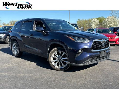 Used 2023 Toyota Highlander Limited AWD/4WD image 1