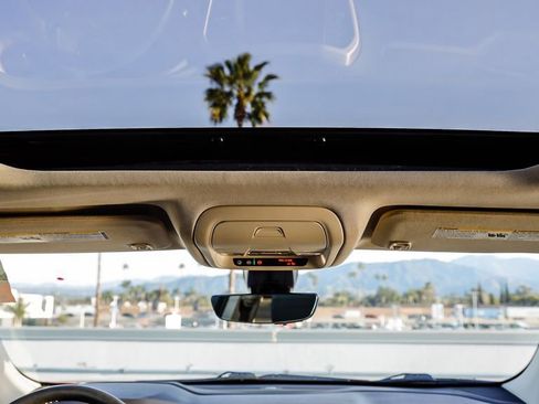 Used 2023 GMC Acadia Denali w/ Denali Ultimate Package image 19