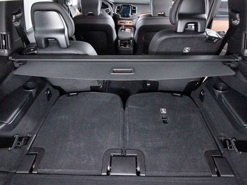 Certified 2025 Volvo XC90 B6 Plus w/ Protection Package Premier image 25