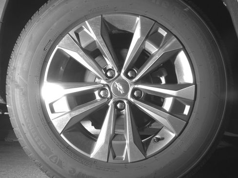 Used 2025 Chevrolet Equinox LT FWD image 15