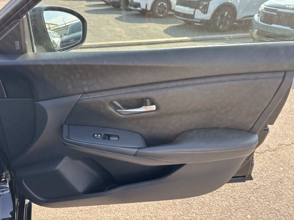 Used 2024 Nissan Sentra SV FWD image 22
