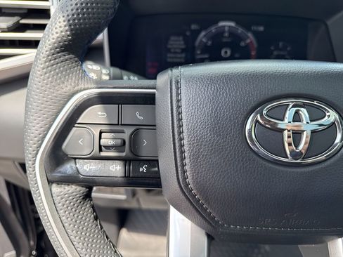 Used 2025 Toyota Tundra Platinum AWD/4WD image 17