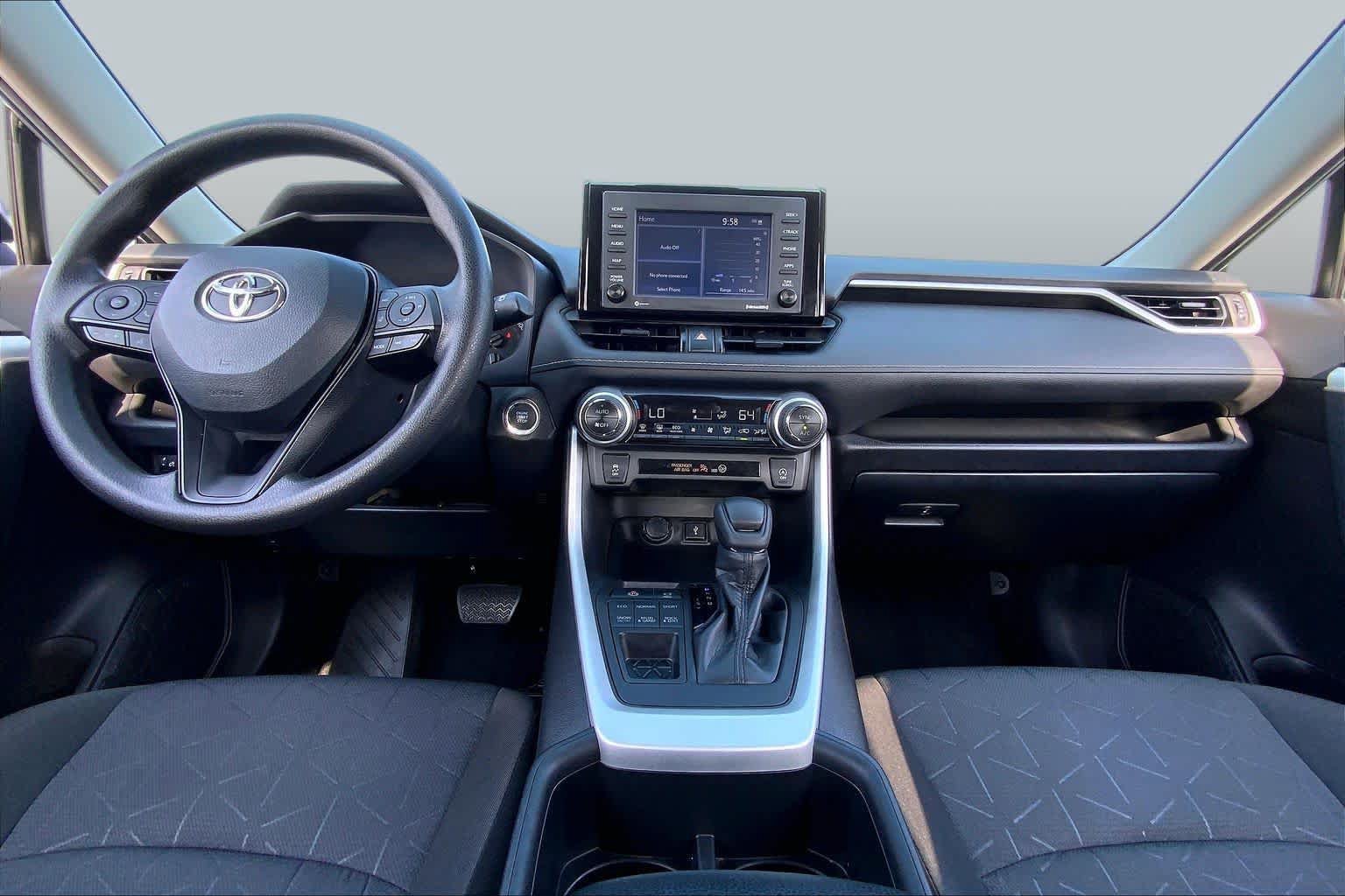 Used 2022 Toyota RAV4 XLE AWD/4WD image 15