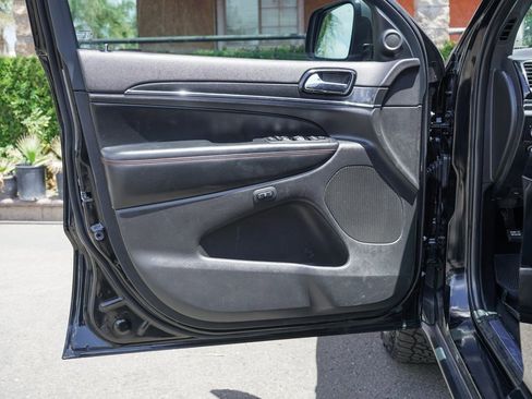 Used 2020 Jeep Grand Cherokee Trailhawk image 14