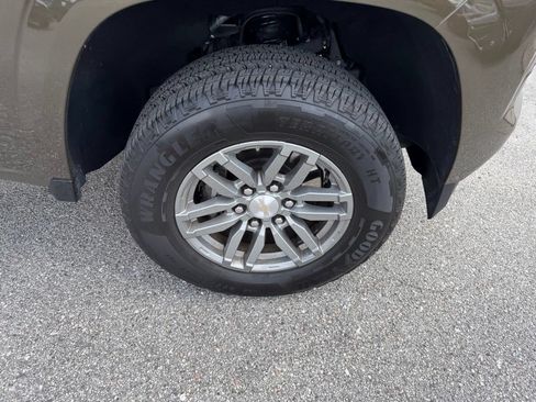 Used 2024 Chevrolet Colorado LT w/ LT Convenience Package III RWD image 4