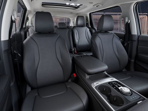 New 2026 Kia Carnival SX Prestige FWD image 15