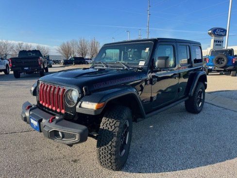 Used 2018 Jeep Wrangler Unlimited Rubicon w/ Dual Top Group AWD/4WD image 3