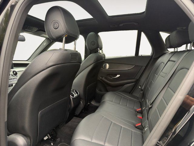 Used 2018 Mercedes-Benz GLC 300 4MATIC image 13