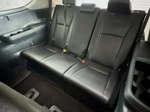 Used 2025 Toyota Grand Highlander FWD image 30