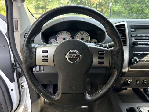 Used 2012 Nissan Frontier PRO-4X AWD/4WD image 20