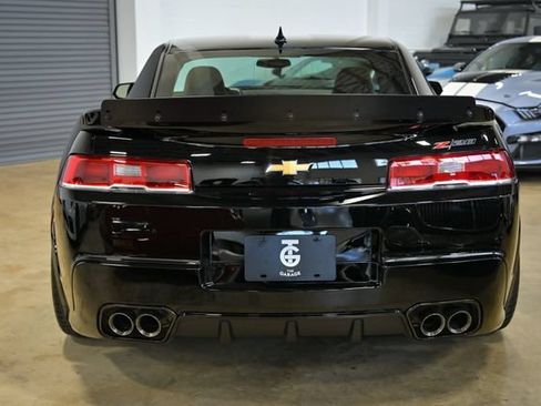 Used 2015 Chevrolet Camaro Z/28 RWD image 12