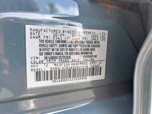 Used 2025 Nissan Sentra SR w/ SR Premium Package FWD image 37