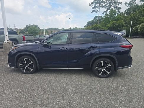 Used 2022 Toyota Highlander XSE AWD/4WD image 8