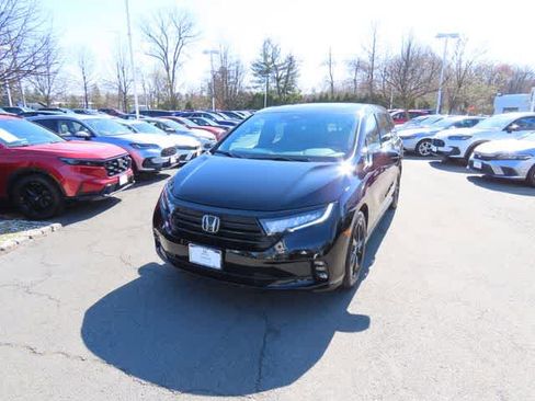 Certified 2023 Honda Odyssey Sport image 1